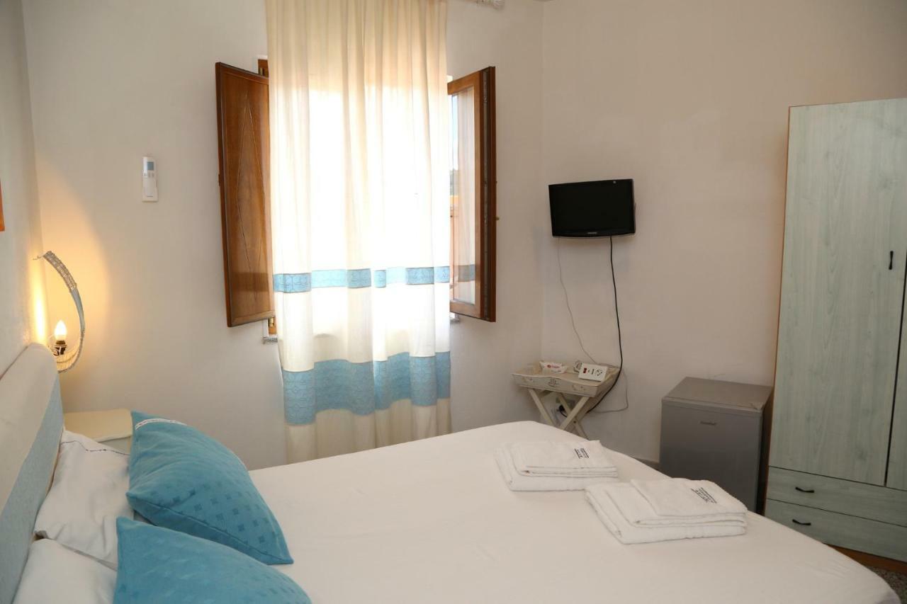 Il Tramonto Bed and Breakfast Castelsardo Buitenkant foto